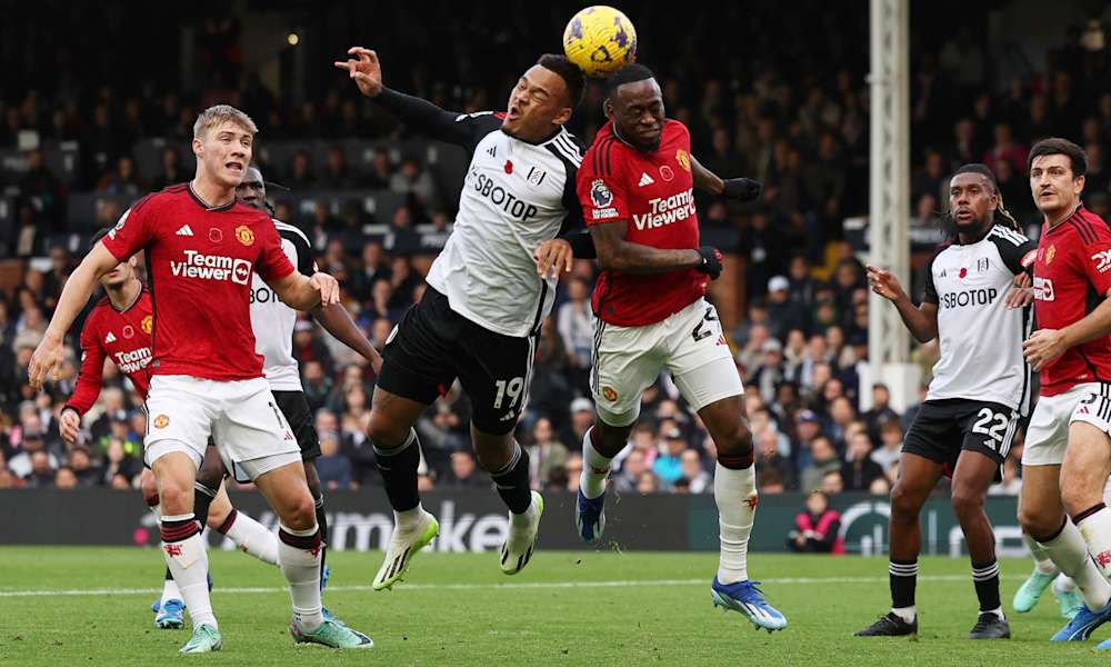 En intensiv match i Premier League omgång 11, 2023 mellan Fulham och Manchester United.