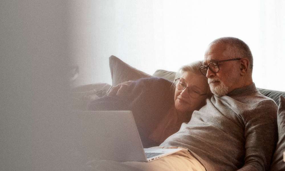 Koppla upp dig med bredband från Telia. Kombinera gärna med vår tv-tjänst.