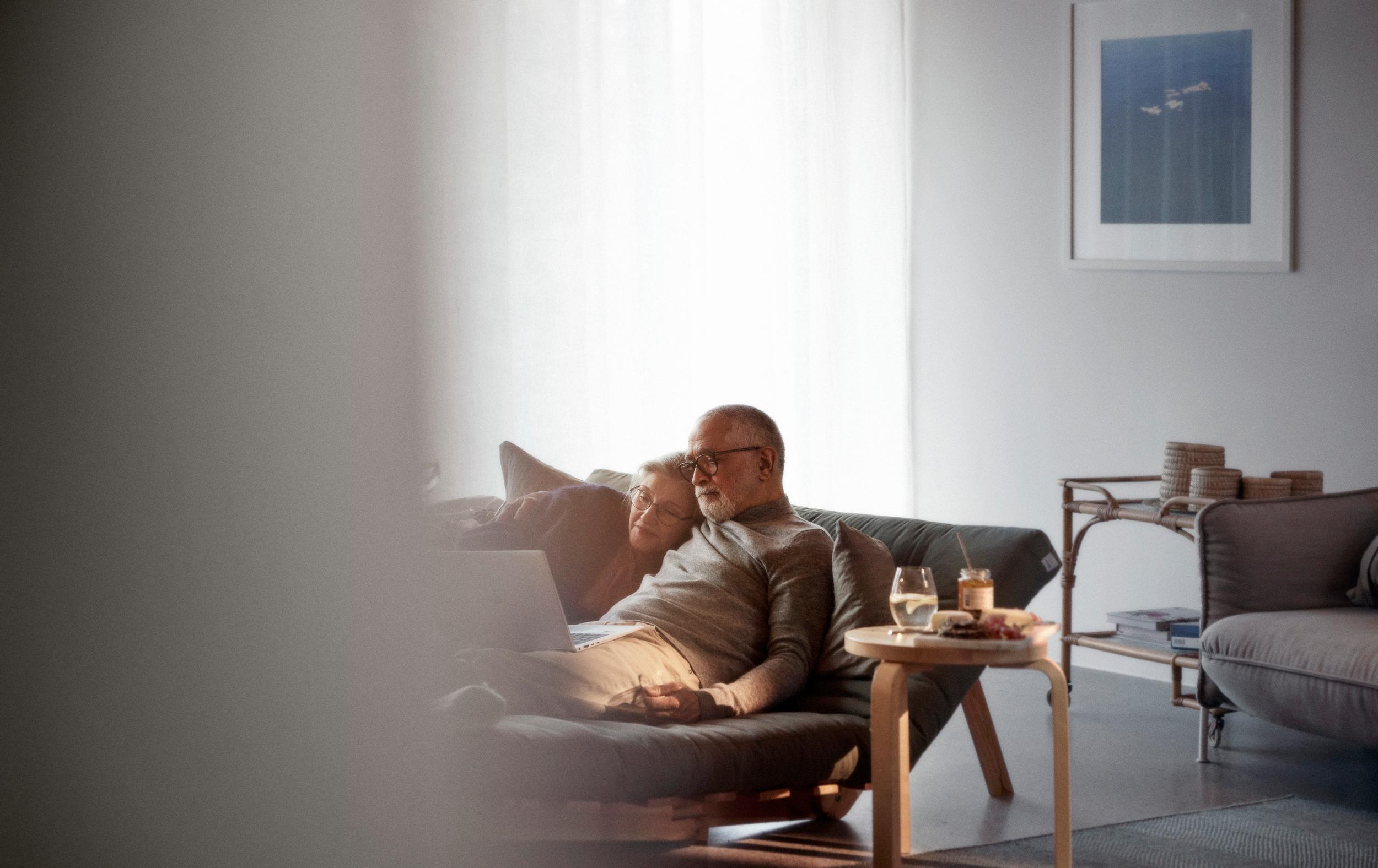 Koppla upp dig med bredband från Telia. Kombinera gärna med vår tv-tjänst.