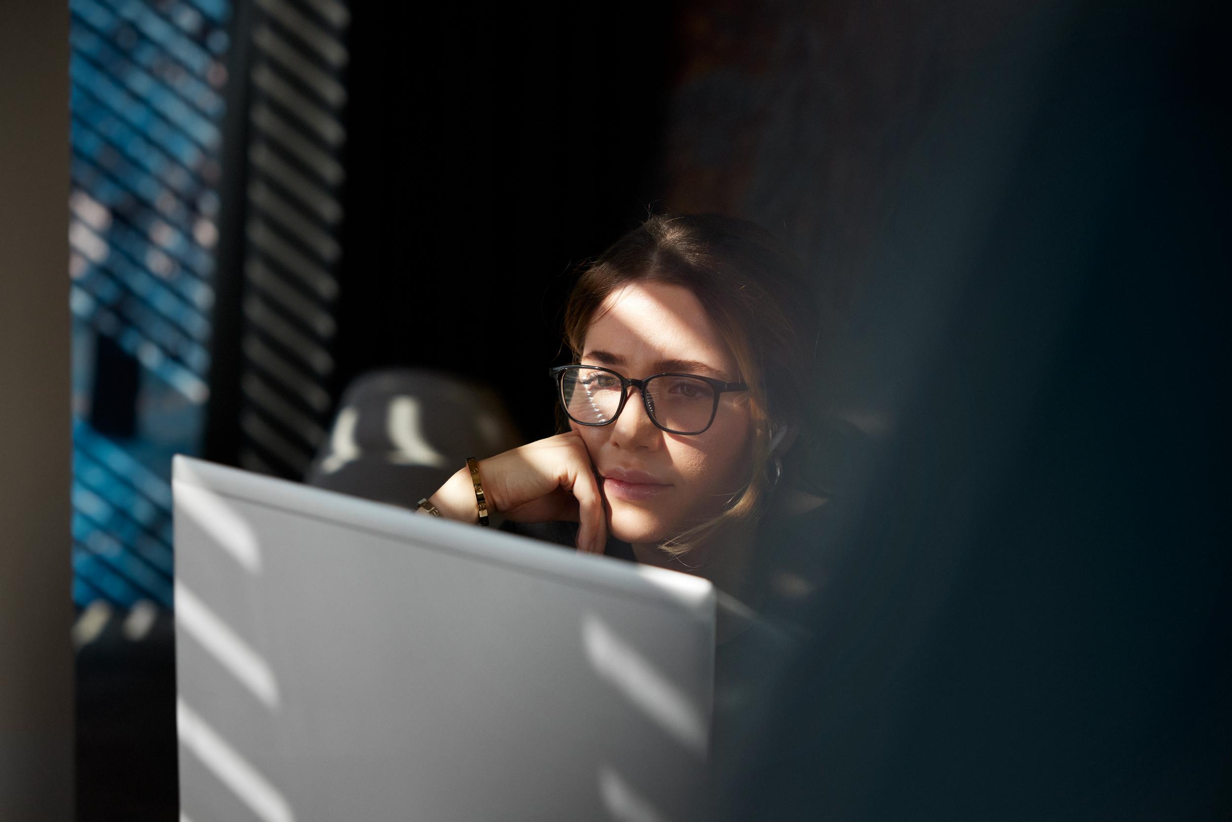 Person som använder laptop